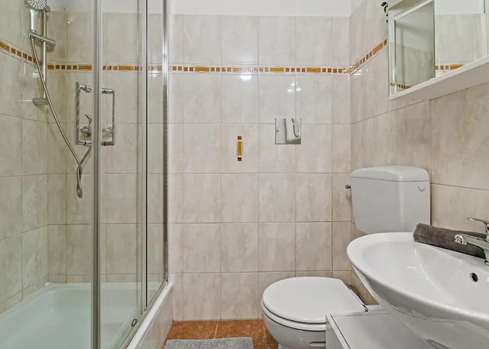 Near Mariahilfer Strasse - 3 Minutes To U3 Metro - Monthly *