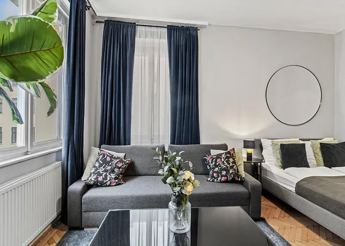 Near Mariahilfer Strasse - 3 Minutes To U3 Metro - Monthly דירה וינה