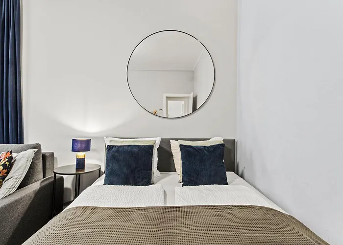 Near Mariahilfer Strasse - 3 Minutes To U3 Metro - Monthly