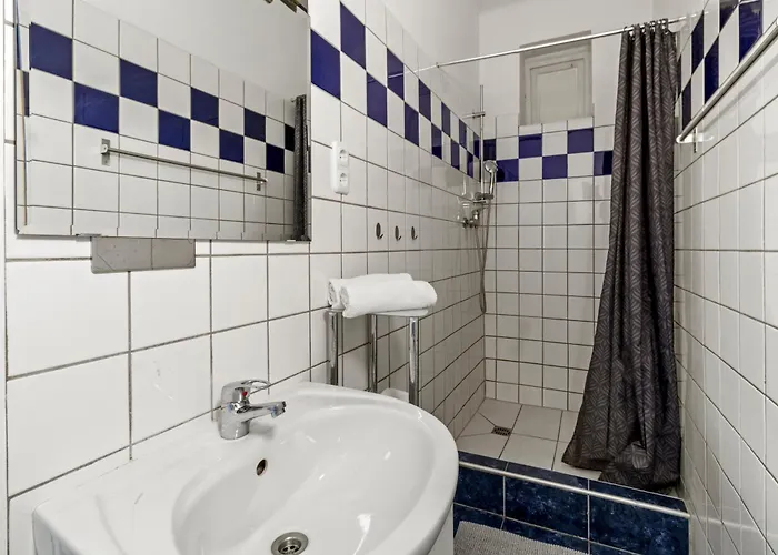 Near Mariahilfer Strasse - 3 Minutes To U3 Metro - Monthly * וינה