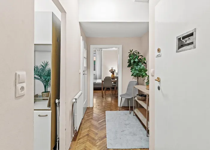Near Mariahilfer Strasse - 3 Minutes To U3 Metro - Monthly דירה וינה
