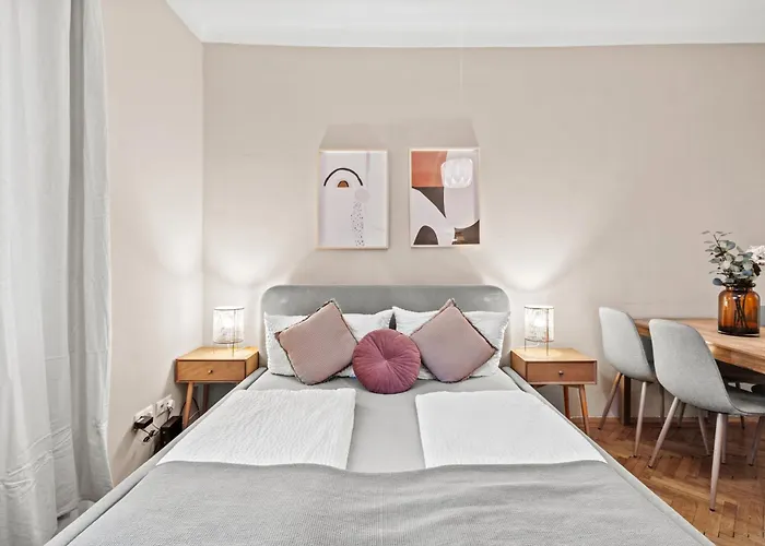 Near Mariahilfer Strasse - 3 Minutes To U3 Metro - Monthly * וינה