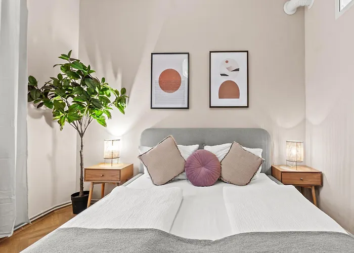 Near Mariahilfer Strasse - 3 Minutes To U3 Metro - Monthly * וינה
