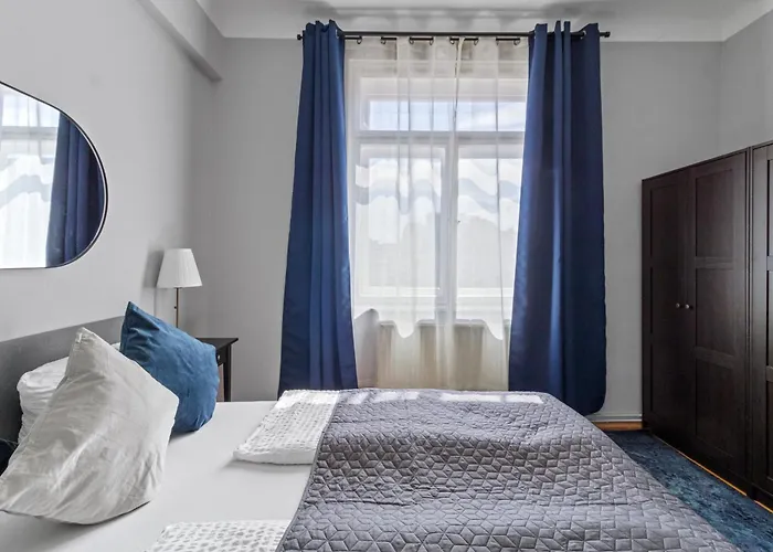 Near Mariahilfer Strasse - 3 Minutes To U3 Metro - Monthly דירה