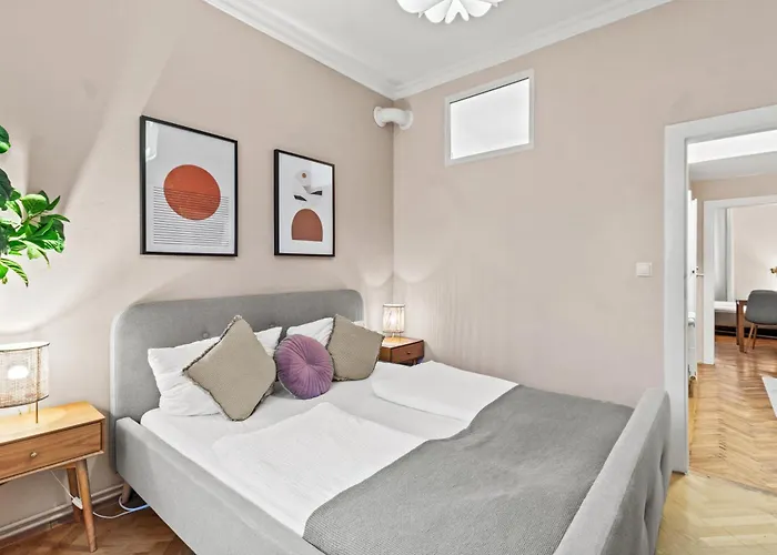 דירה Near Mariahilfer Strasse - 3 Minutes To U3 Metro - Monthly *