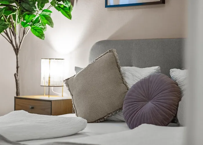דירה Near Mariahilfer Strasse - 3 Minutes To U3 Metro - Monthly